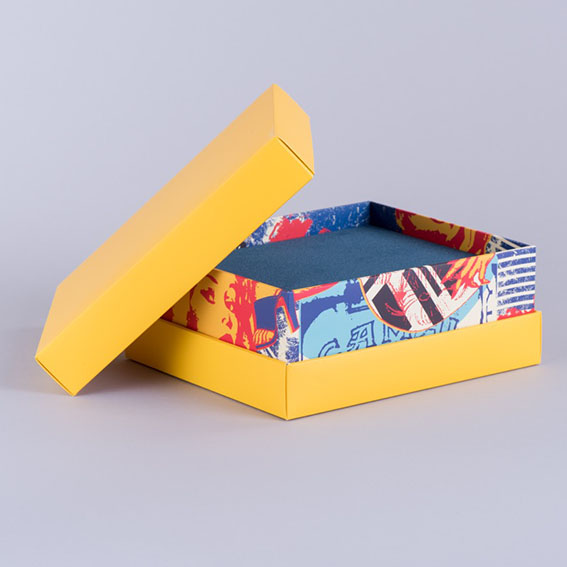 Custom-Neck-Rigid-Paper-Box
