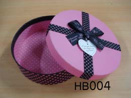 Decorative Hat Box with lid