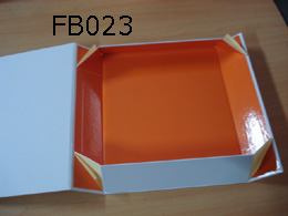 Custom folding cardboard box
