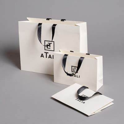 custom-luxury-paper-bag